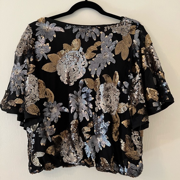 California Moonrise Floral Sequin Top Size Large - Picture 2 of 5